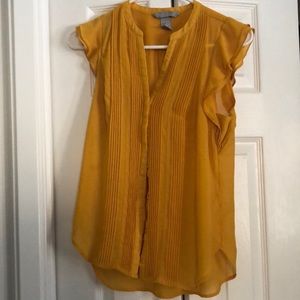 H&M mustard short sleeved button down top